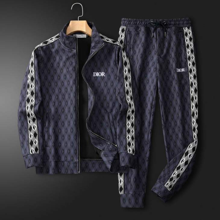 Picture of Dior Sweater Suits _SKUDiorM-3XL25cx926038465